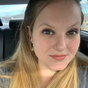 Meet your Posher, Savannah